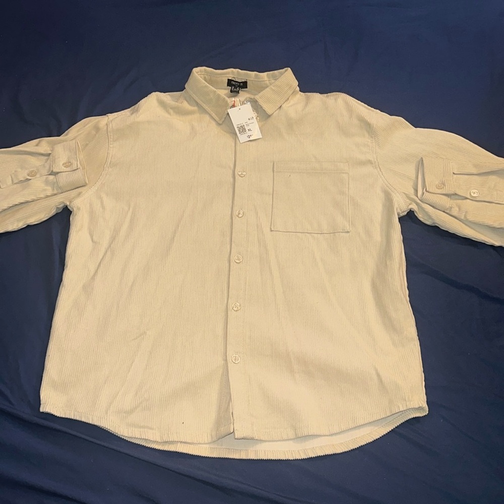 Forever 21 men’s cream corduroy button up/ jacket, size xl.